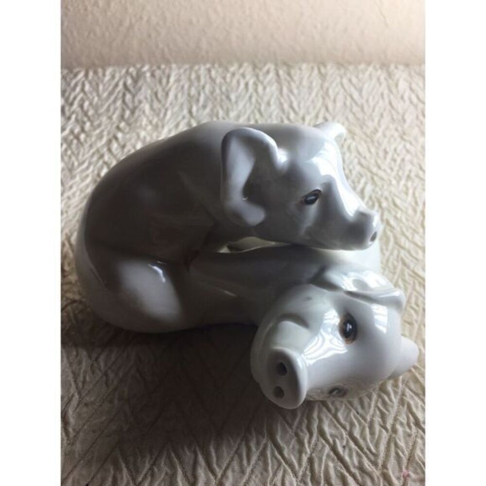 Vintage Fitz & Floyd Playful Piggies Salt and Pepper Shaker Set, © MCMLXXVI